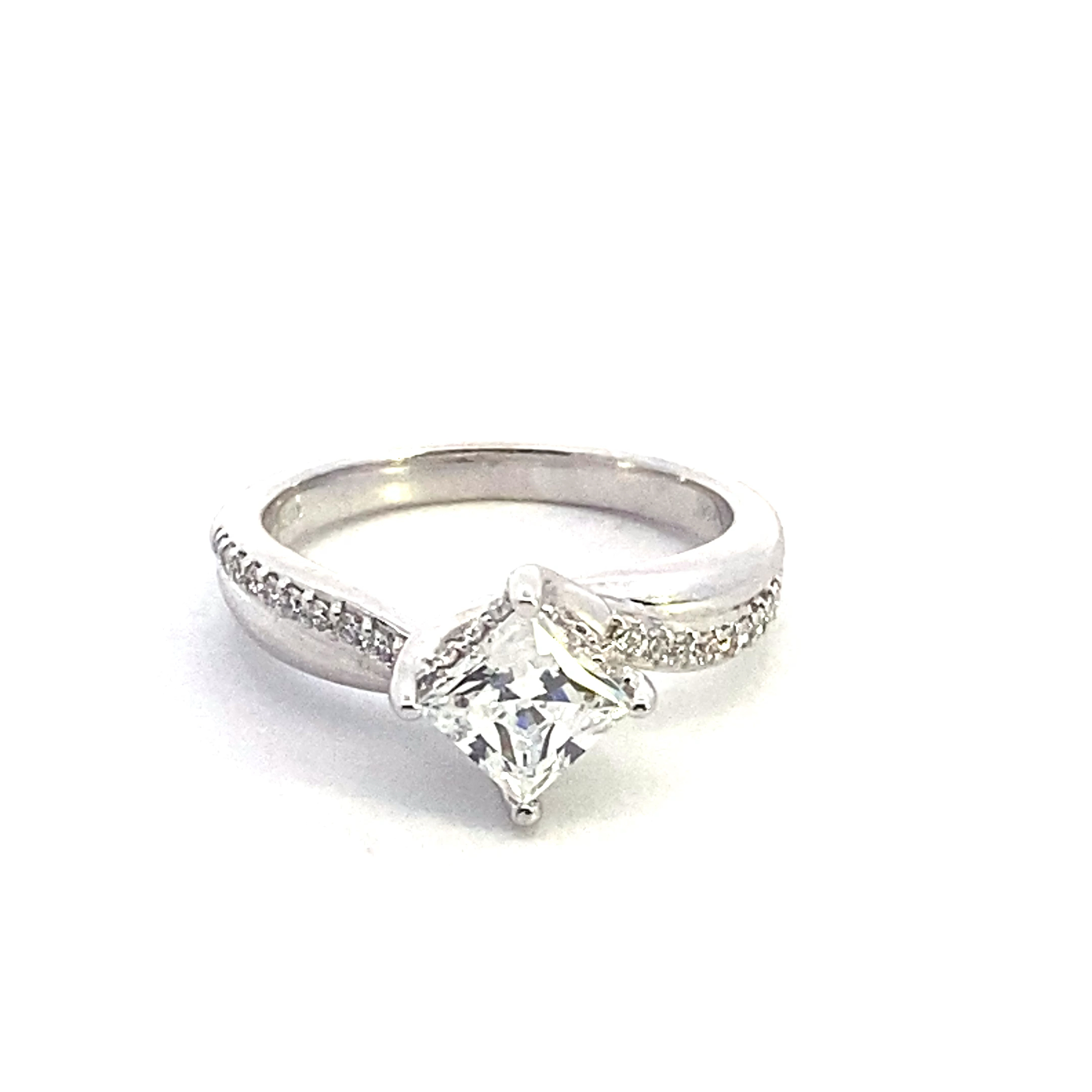 Smith's  Engagement Ring 31-V304DC-WE